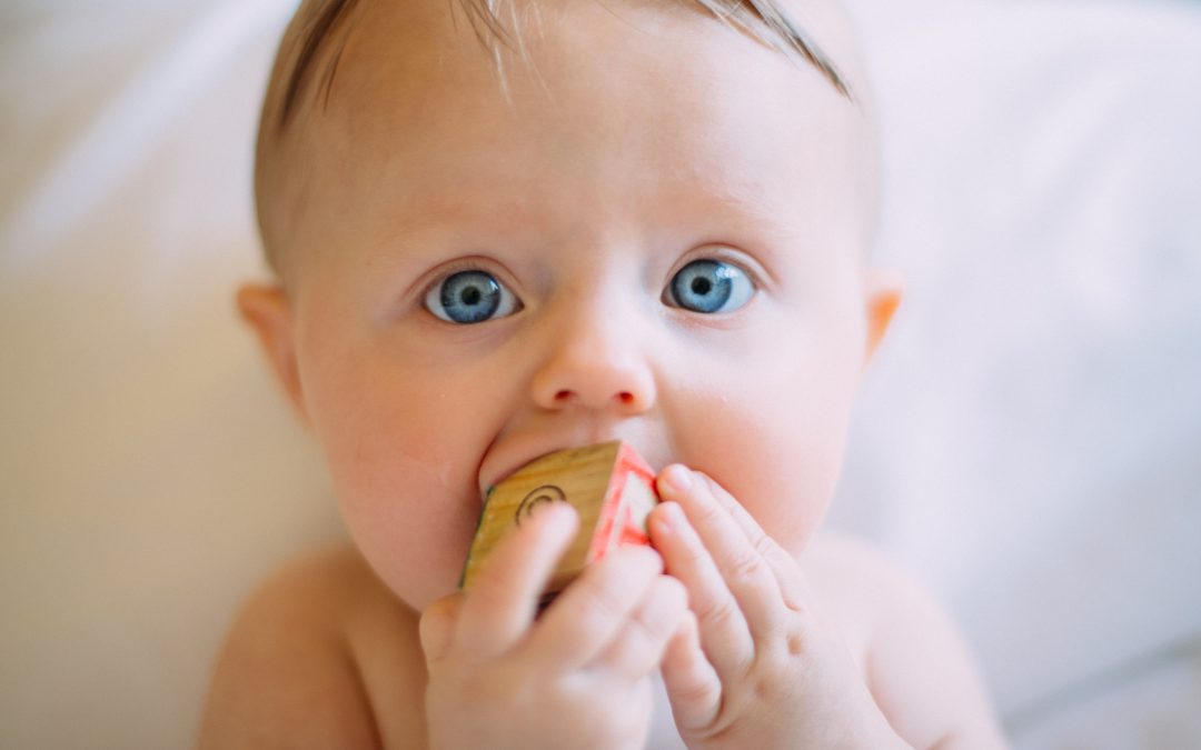 10 Signs that Your Baby is Teething (Part 1)